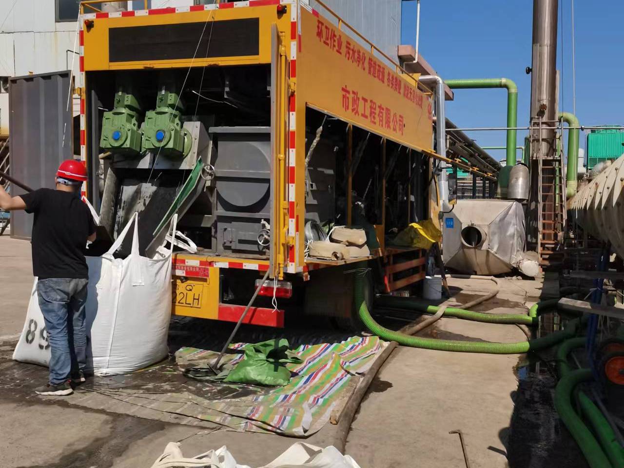 吴起淤泥压干处理